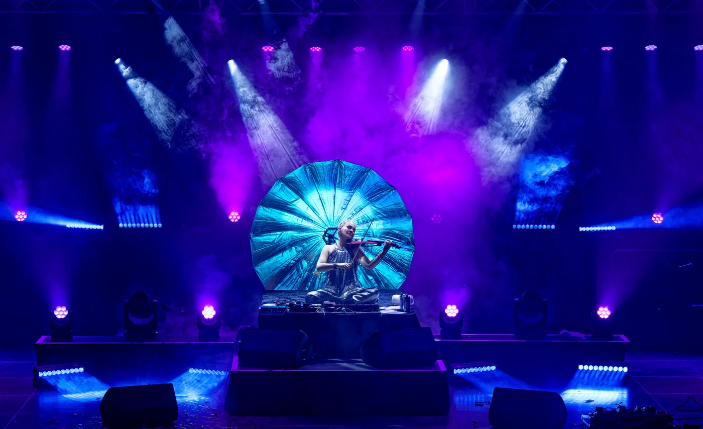 Nora Kudrjawizki · ONE VIOLIN ORCHESTRA live – Foto 1